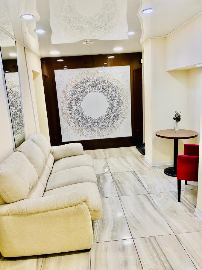 Like Home Hostel Na Shevchenko, 162Б 알마티 외부 사진