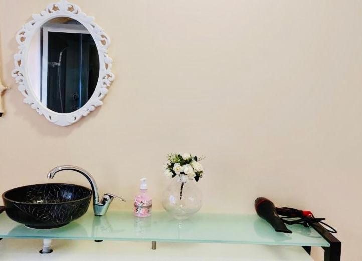 Like Home Hostel Na Shevchenko, 162Б 알마티 외부 사진