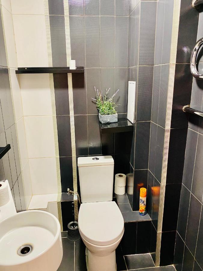 Like Home Hostel Na Shevchenko, 162Б 알마티 외부 사진