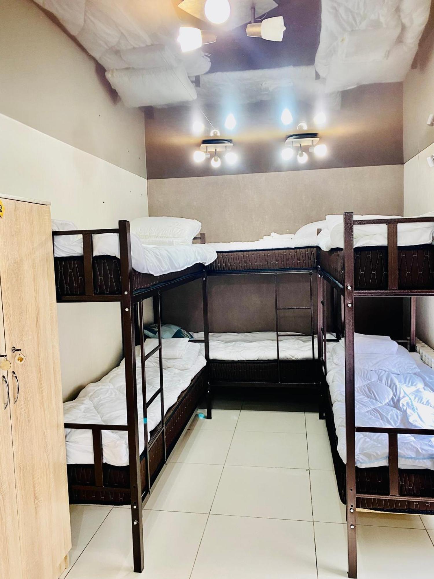Like Home Hostel Na Shevchenko, 162Б 알마티 외부 사진